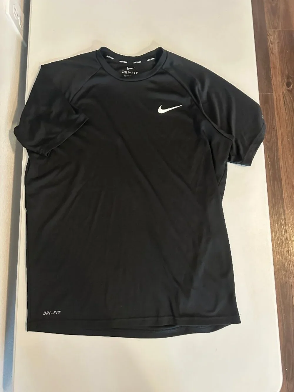 Nike Dri-FIT Swim Rash Guard Shirt Men's Medium Black Short Sleeve UPF Surf Tee